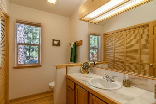 Frank by Tahoe Truckee Vacation Properties - image 9
