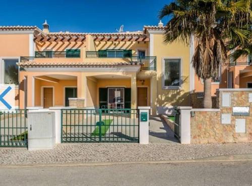 ทางเข้า, Marvelous Relaxing Villa with private pool in แอลวอร์