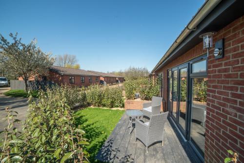 Balcony/terrace, The Lakes Rookley Holiday Park in Central Wight