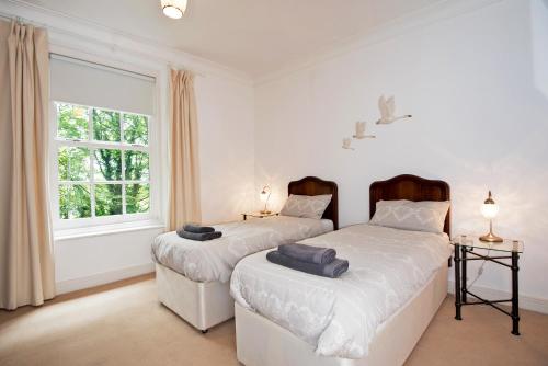 Apartment 4 The Grove - image 7