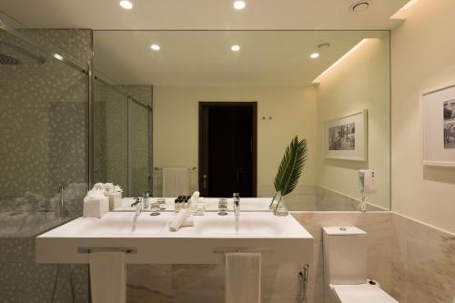 Pestana Porto - A Brasileira City Center & Heritage Building - image 3