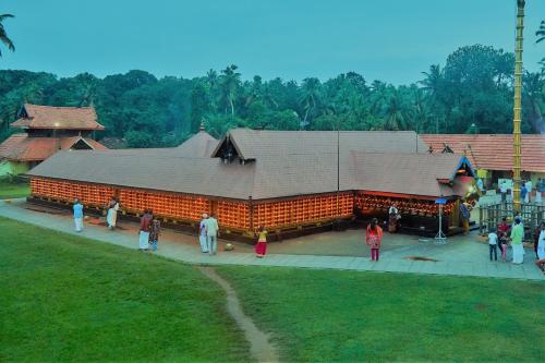 Ashtamudi Villas