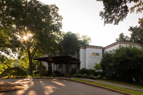 . Griffin Hotel, an official Colonial Williamsburg Hotel