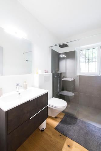 淋浴間, Ca Ala Cros in 基拉韋爾扎斯卡