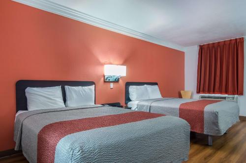 Motel 6-Marshall TX - image 9