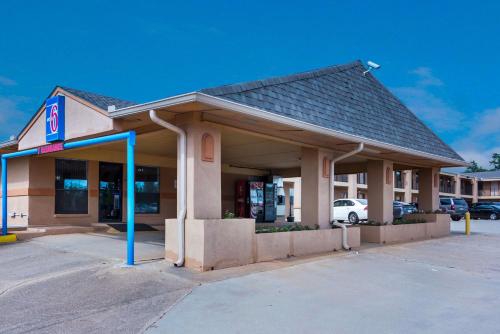 Motel 6-Marshall, TX