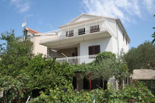 Apartments by the sea Zaboric Sibenik - 4257 Zaboric