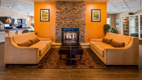 Best Western Plus Caldwell Inn & Suites