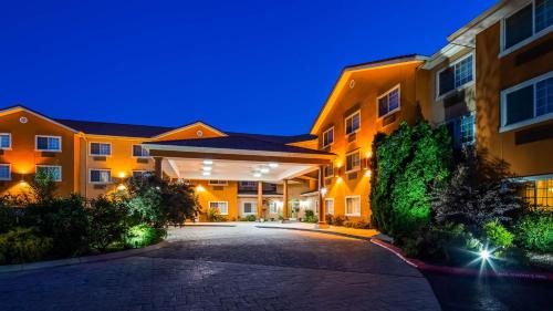 Best Western Plus Caldwell Inn & Suites