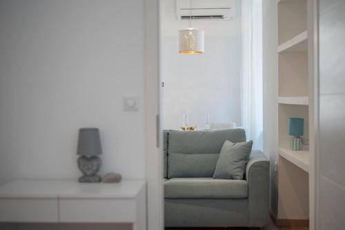 Leona Deluxe Apartments 3