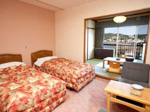 Hotel Ito Powell Hotel Ito Powell is conveniently located in the popular Ito area. The property offers guests a range of services and amenities designed to provide comfort and convenience. All the necessary facilities