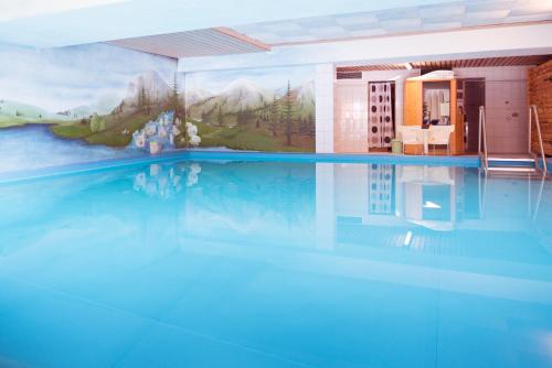 Swimming pool, Hotel Anneliese in Unterjoch