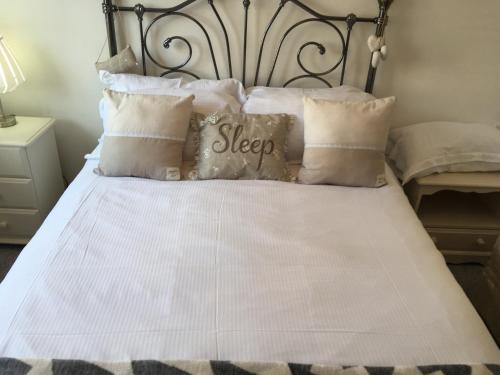 94a Flat 1Gladstone Road East