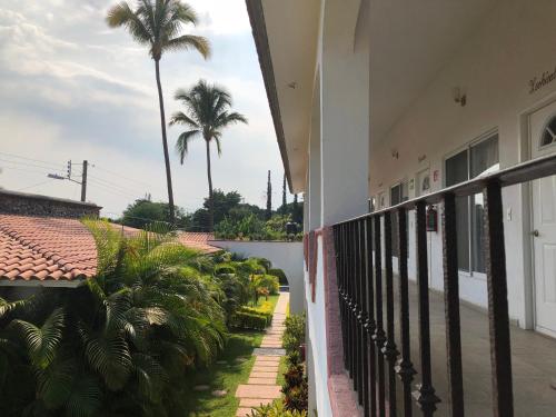Hotel SKY & PALMS in Xochitepec, Mexico