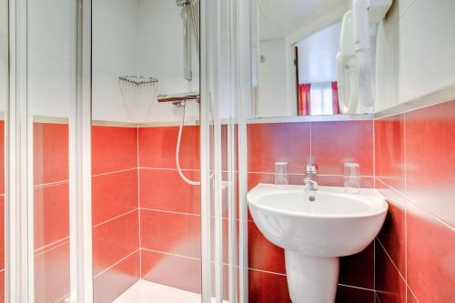 Europe Hotel Paris Eiffel - main image