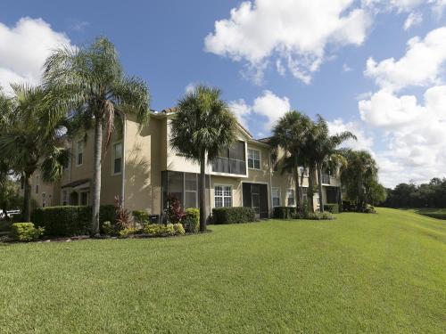 Three Bedroom Vacation Townhouse 27ow33 In Orlando Fl