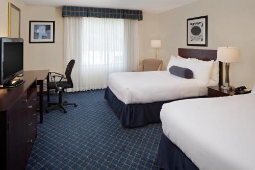 2 double beds