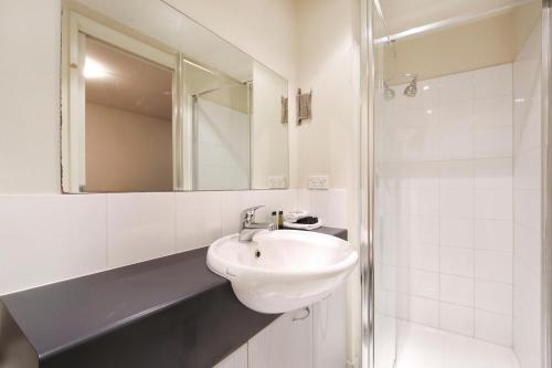 Plum Serviced Apartments Carlton