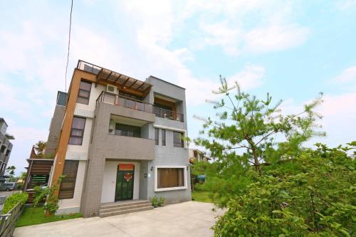 Sakura Love River Bed and Breakfast Yilan