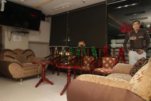 Bar/lounge, Honey Hunt House near Magellan's Cross