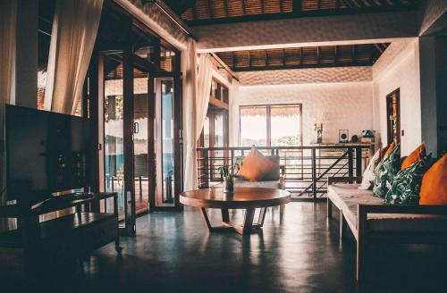 หลังค่าย การ์เดน ลักชัวรี วิลลา (Langkhai Garden Luxury Villas) in อ่าวลึก