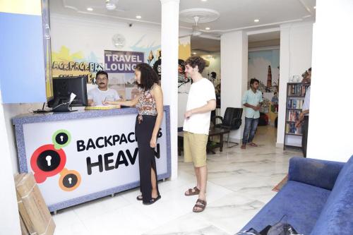 Friends Hostel by Backpackers Heaven- New Delhi Railway Station - Paharganj