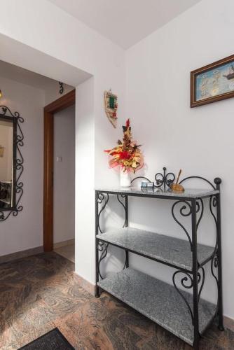 Apartments by the sea Punat Krk - 16122 - image 8