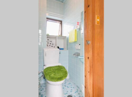 Apartment with Shower image 7