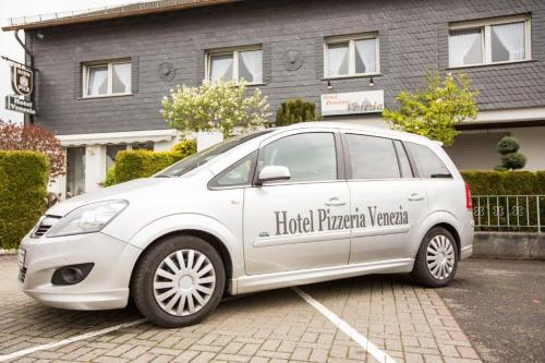 . Hotel Pizzeria VENEZIA