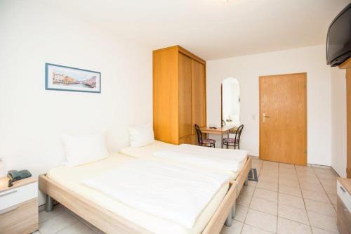 Hotel Pizzeria VENEZIA - image 12