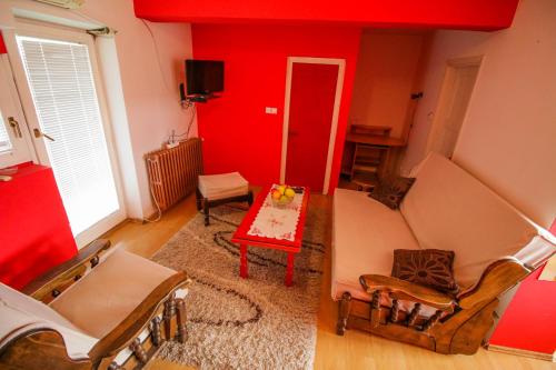 Apartman u centru BL - image 8