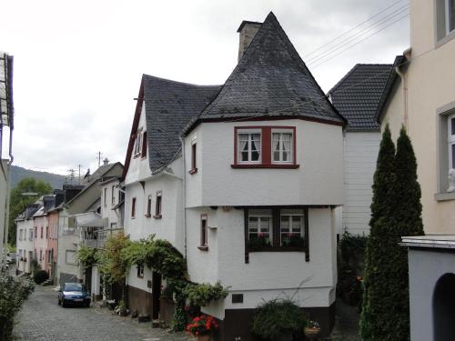 Altes Spitzhaus an der Goldroul - Apartment - Senheim