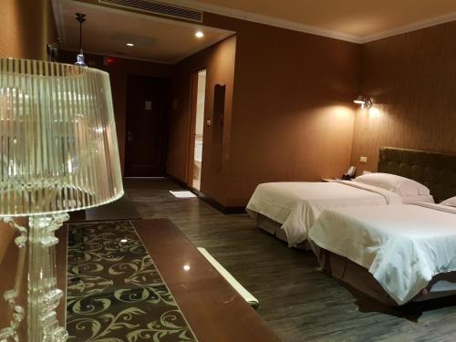 room detail thumbnail 1