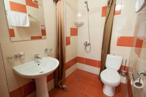 Hotel 12 - image 2