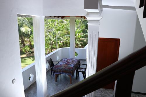 정원, Villa Sureka in 히카두와