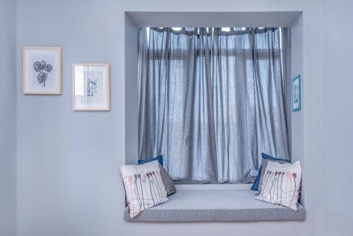 Dondukov Boulevard Two Bedroom Designer Suite, София (фото 6)