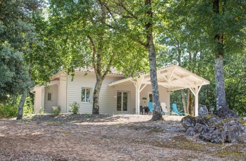 Chalet BIRON - Piscine & Tennis - Gîtes de Poubille - Blanquefort-sur-Briolance