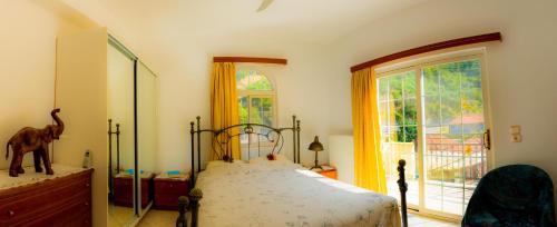  Valsamis Villa Apartments in Póros