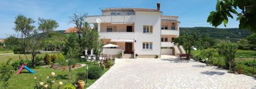  Apartment Supetarska Draga 2 in Supetarska Draga