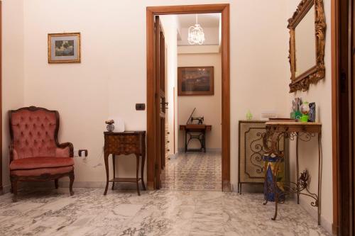 Maman Suite, city center near Molo Beverello