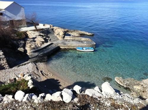 Seaside secluded apartments Cove Virak, Hvar - 12321