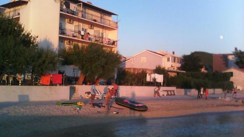 

Apartment Podstrana 13725a