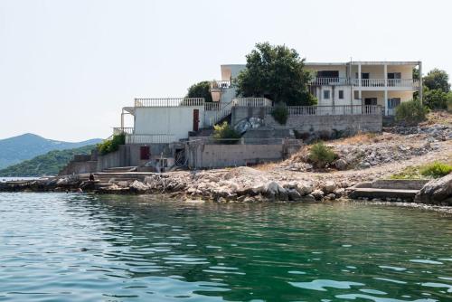  Studio Pjestata 14440b, Pension in Otok bei Otok