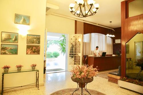Lobby, Merry Land Hotel in Barr Ilycs