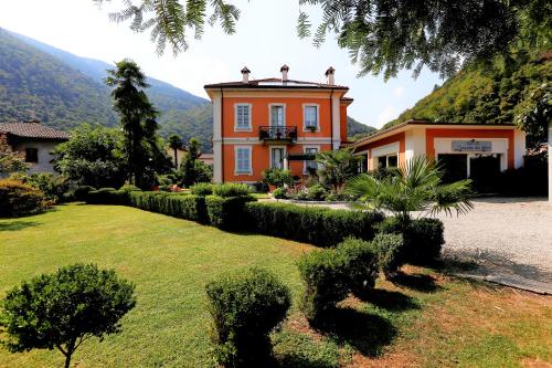 B&B Villa Dei Pini - Accommodation - Cannobio