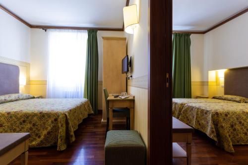 Two Connecting Double Rooms