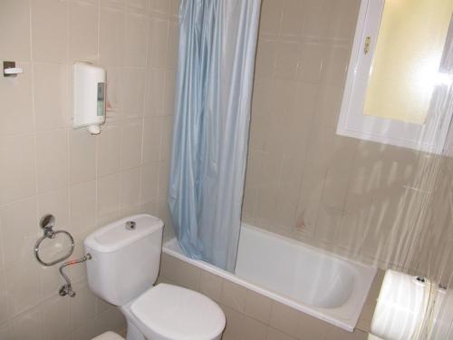 Hostal La Vila - image 13