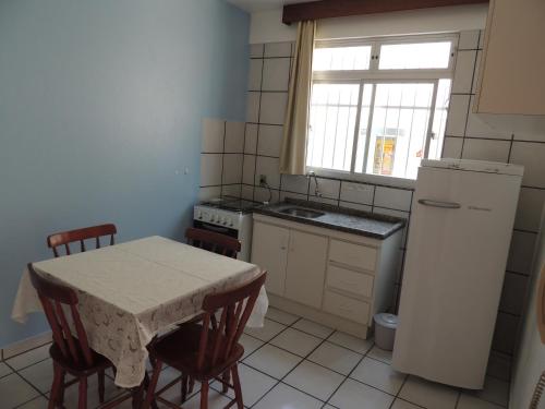 Budget Double Room image 3