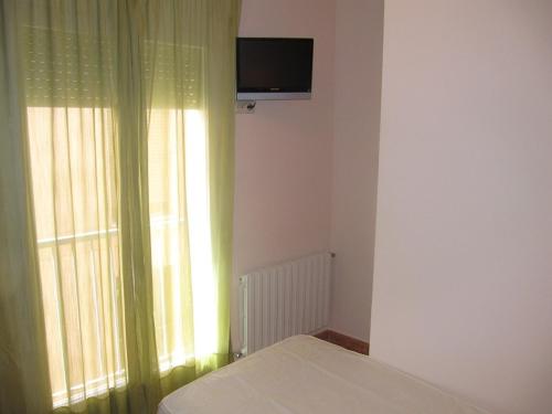 Hostal La Vila - image 5