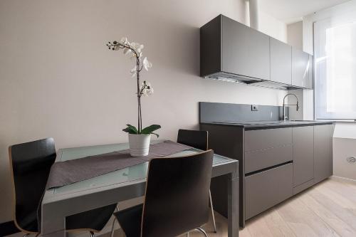 Pratello Suite Apartment - image 2